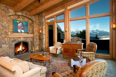 Living Room & Tetons