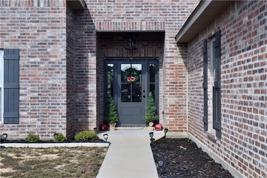 507 Sophie Ln, Dry Prong, LA 71423 - photo 2