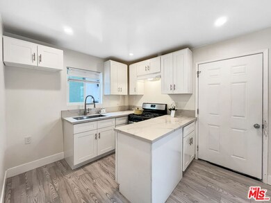 10019 San Gabriel Ave, South Gate, CA 90280 - photo 6