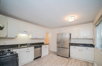 1272 Beacon St unit 1, Waban, MA 02468 - photo 2