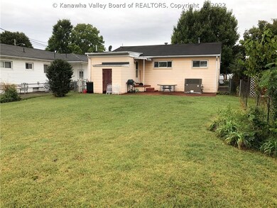 520 24th St, Dunbar, WV 25064 - photo 2