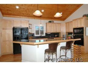 Gourmet Kitchen & Brkfst Bar