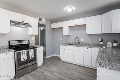 8844 N 40th Ave, Phoenix, AZ 85051 - photo 7