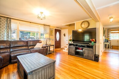 27 Donald Tennant Cir, North Attleboro, MA 02760 - photo 4