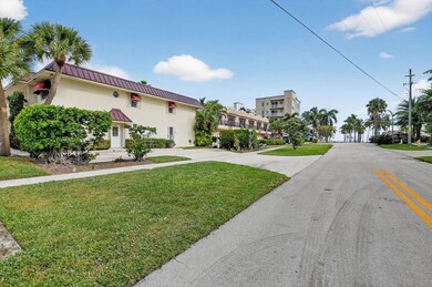 596 SE 20th Ave unit 4, Deerfield Beach, FL 33441 - photo 5
