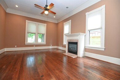 833 Columbia St, Houston, TX 77007 - photo 7