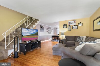 718 Oakwood Dr, Glenolden, PA 19036 - photo 4