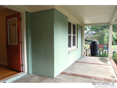 Covered Porch for Relaxing