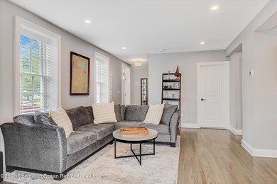 08-Living Room