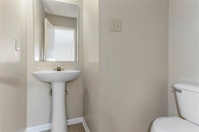 10119 Brushfield Ln, Fishers, IN 46037 - photo 3