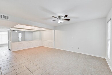 10302 Longmont Dr unit 42/2, Houston, TX 77042 - photo 4