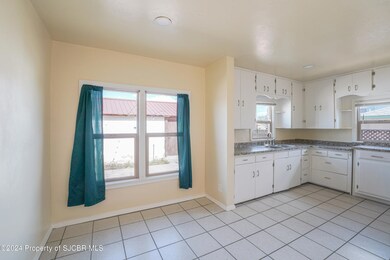 710 N Buena Vista -08