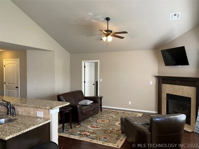 8986 S 253rd East Ave, Broken Arrow, OK 74014 - photo 5