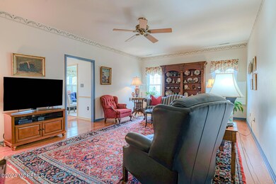 63 Tall Pines Dr Dr Tinton-large-021-029