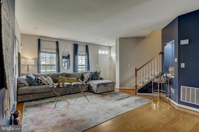 4557 Hidden Stream Ct, Owings Mills, MD 21117 - photo 4