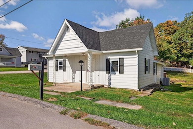 220 S 2nd St, Ellettsville, IN 47429 - photo 3