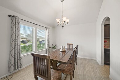 5180 Dry Hollow Dr, Alvin, TX 77511 - photo 3