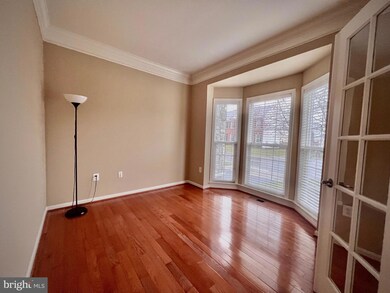 22289 Lost Branch Cir, Ashburn, VA 20148 - photo 6