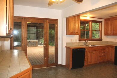 4 Dixville St, Nashua, NH 03063 - photo 5