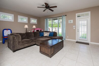03_living-room_8073 Murano Circle_Montec