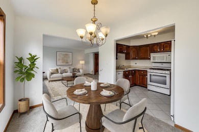 14 Oxford Ct, Algonquin, IL 60102 - photo 3