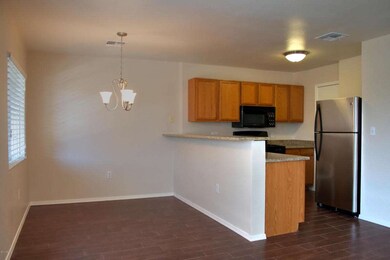 06 Kitchen:Dining