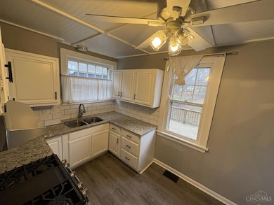 3753 N Berkley Cir, Cincinnati, OH 45236 - photo 7