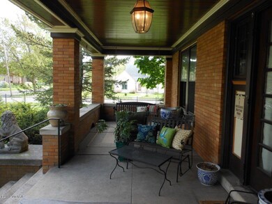 1727 Jefferson St. Heritage Home Muskeg