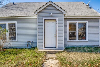 905 N Howeth St, Gainesville, TX 76240 - photo 4