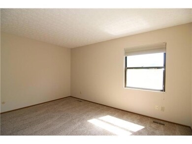 2380 Dunsworth Dr, Columbus, OH 43235 - photo 5