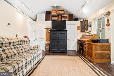 37 E Indian Ln, Norristown, PA 19403 - photo 7