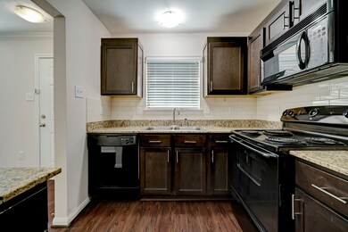214 W 17th St unit 2, Houston, TX 77008 - photo 2