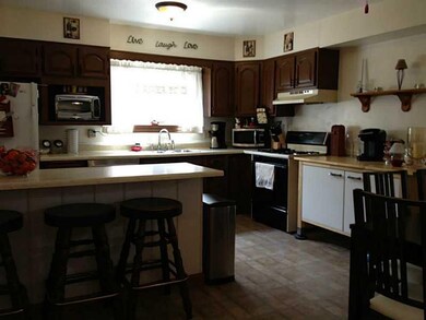 Kitchen. open eat in kitchen