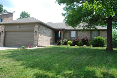 7612 Newton Ct, Louisville, KY 40228 - photo 3