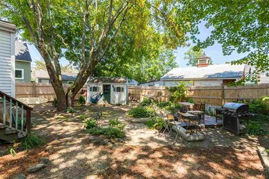 39 Cass St, Portsmouth, NH 03801 - photo 6