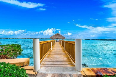 43 N Lakeshore Dr, Hypoluxo, FL 33462 - photo 2