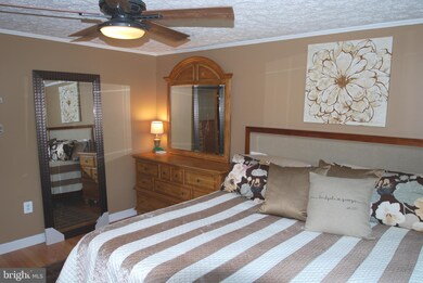 9300 Cross Timbers Ct, Laurel, MD 20723 - photo 2