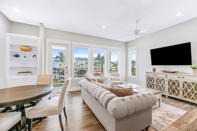 NATURAL LIGHT IN LIVING