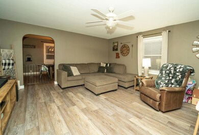 312 W Lafever St, Ossian, IN 46777 - photo 5