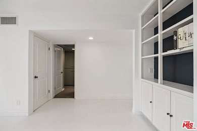 949 N Kings Rd unit 309, West Hollywood, CA 90069 - photo 4