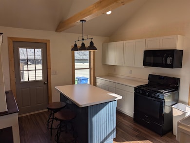 111 4th Ave SW, Cresco, IA 52136 - photo 5