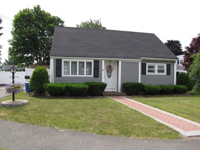 6 Irving St, Danvers, MA 01923 - photo 2