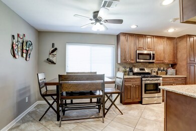 9239 Landwood Dr, Houston, TX 77040 - photo 5