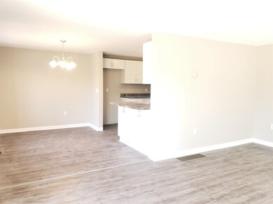 14 Highland Green Ln unit 14, Merrimack, NH 03054 - photo 5