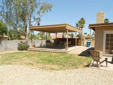 HUDGE COVER PAITO OR RV PARKING
