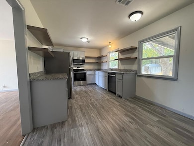 1503 D St, Snyder, OK 73566 - photo 5