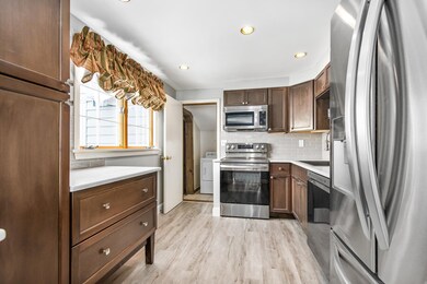 202 Holly Ln, Portsmouth, NH 03801 - photo 7