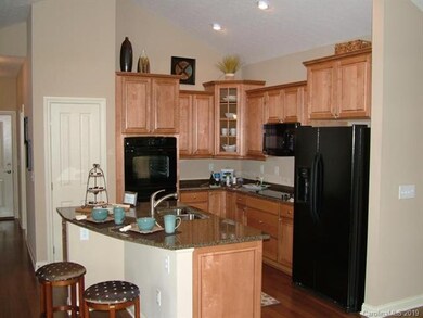 KITCHEN:Pictures of model may not be exact