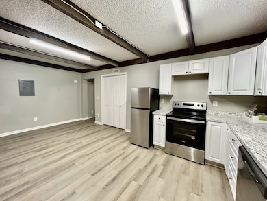 2050 Lewisburg Hwy unit C, Pulaski, TN 38478 - photo 6