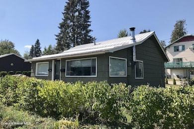 ONE STORY BUNGALOW